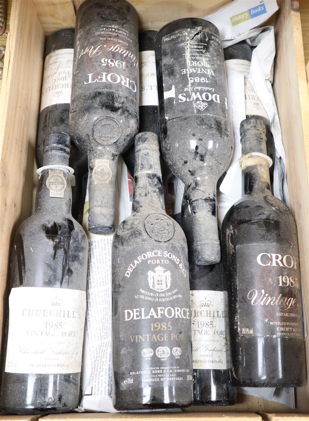 Ten bottles of 1985 vintage Port, Churchills (6), Croft (2), Dows and Delaforce